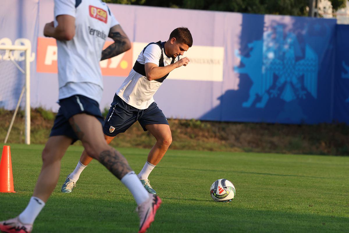 Primul antrenament al naționalei României sub comanda lui Mircea Lucescu, foto: Raed Krishan / GSP