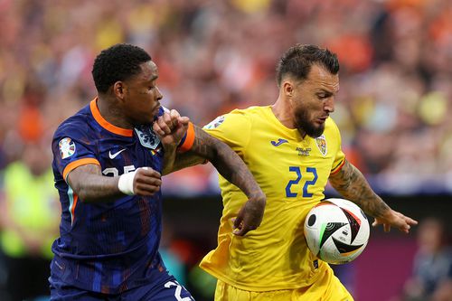 Steven Bergwijn, în acțiune la Euro 2024 contra României // foto: Guliver/gettyimages