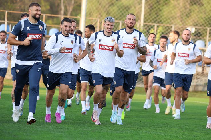 Primul antrenament al tricolorilor sub comanda lui Mircea Lucescu / Foto: FRF.ro