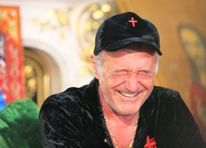Becali îl ia peste picior, la nici 3 săptămâni de când se declarase fanul lui: „Diferența dintre mobilă de lux și mobilă de brad”