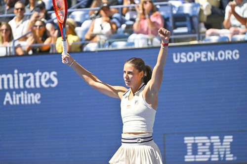 Emma Navarro (23 de ani, 12 WTA) a învins-o pe Paula Badosa (26 de ani, 29 WTA), scor 6-2, 7-5, și s-a calificat în semifinalele US Open 2024.