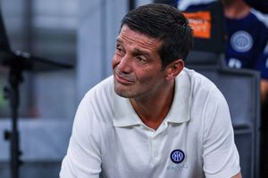 Chivu, descifrat de un mental coach: „Jucătorii îl văd pe antrenor ca pe o alegere forțată! Îi va fi greu la Inter”