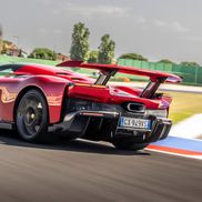 Așa arată modelul F80 al Ferrari-ului de 3,5 milioane de euro pe care și-l cumpără Zlatan Ibrahimovic / Foto: Car and Driver