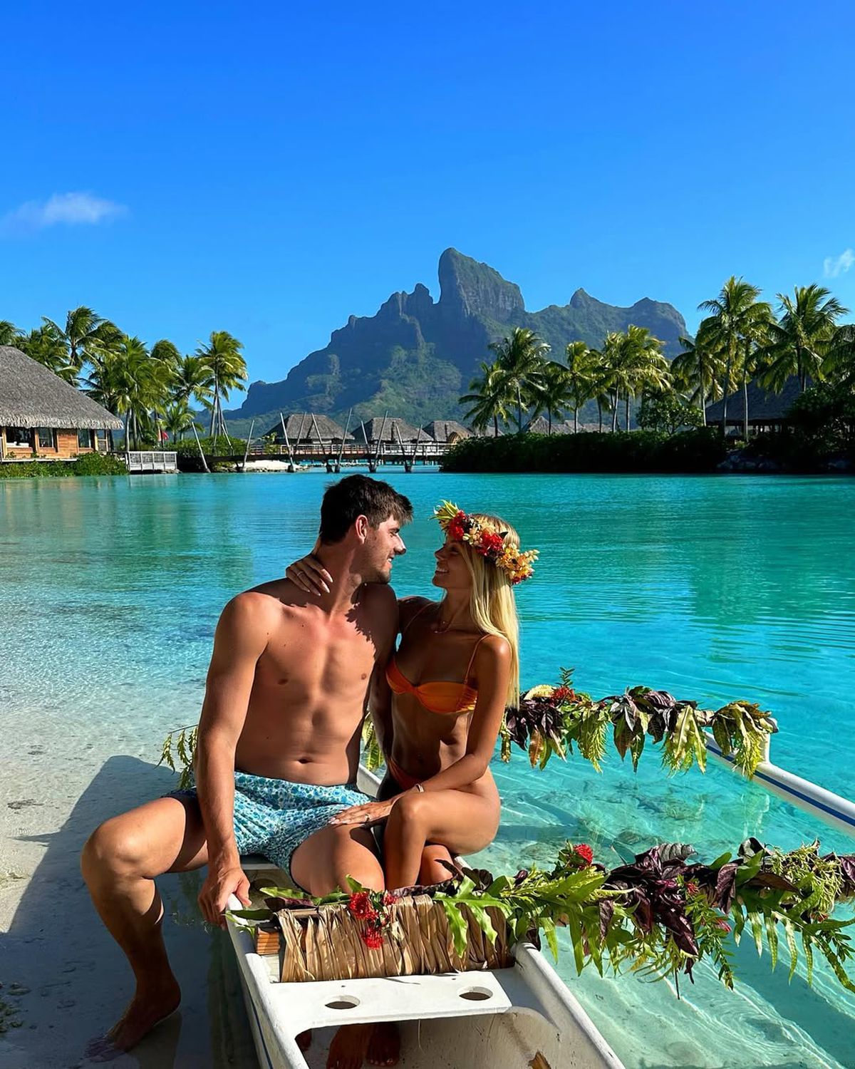 „Negociază «la sânge»!” » Soția marelui internațional are parte de un debut-surpriză în muzică