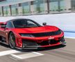 Așa arată modelul F80 al Ferrari-ului de 3,5 milioane de euro pe care și-l cumpără Zlatan Ibrahimovic / Foto: Car and Driver