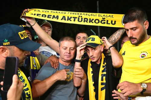 Vine la Fenerbahce în locul lui Mourinho? » Un nume URIAȘ ar putea să o înfrunte pe FCSB!