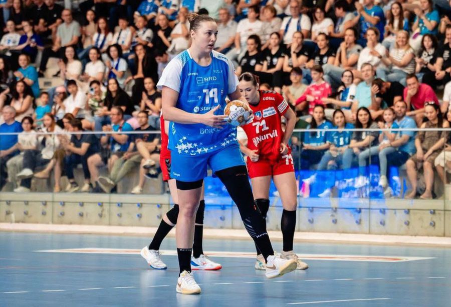 Djurdjina Jaukovic / FOTO: Facebook @CSM București Jucătoarea de la CSM București a fost prezentată în străinătate » Contract pe trei sezoane