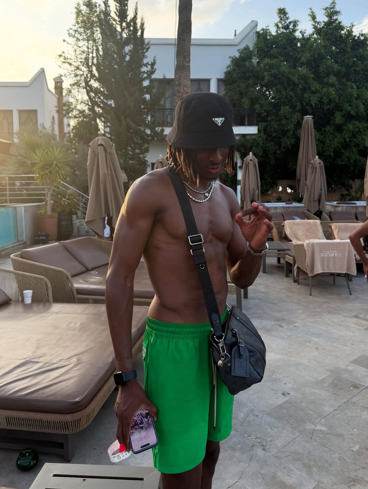 Dinamovistul cu 9 frați mărturisește: „Voiam să ajung ca Ronaldinho. Am avut o copilărie grea” » Primele impresii despre București