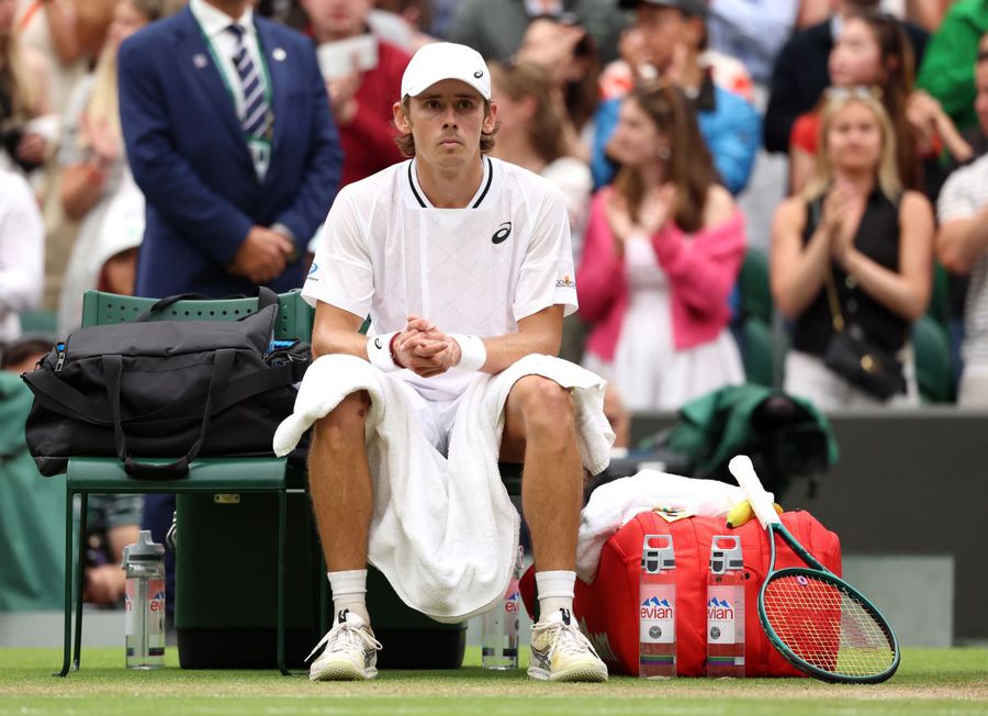 Alex de Minaur la Wimbledon 2024 Foto: Guliver/GettyImages „Demon” și accidentarea greu de diagnosticat care l-a dus aproape de operație: „Am primit multe opinii diferite”