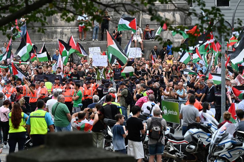 GALERIE FOTO Etapă fără câștigător în Turul Spaniei » Organizatorii au luat decizia din cauza protestelor: „Sincer, este greu să descriu dezamăgirea”