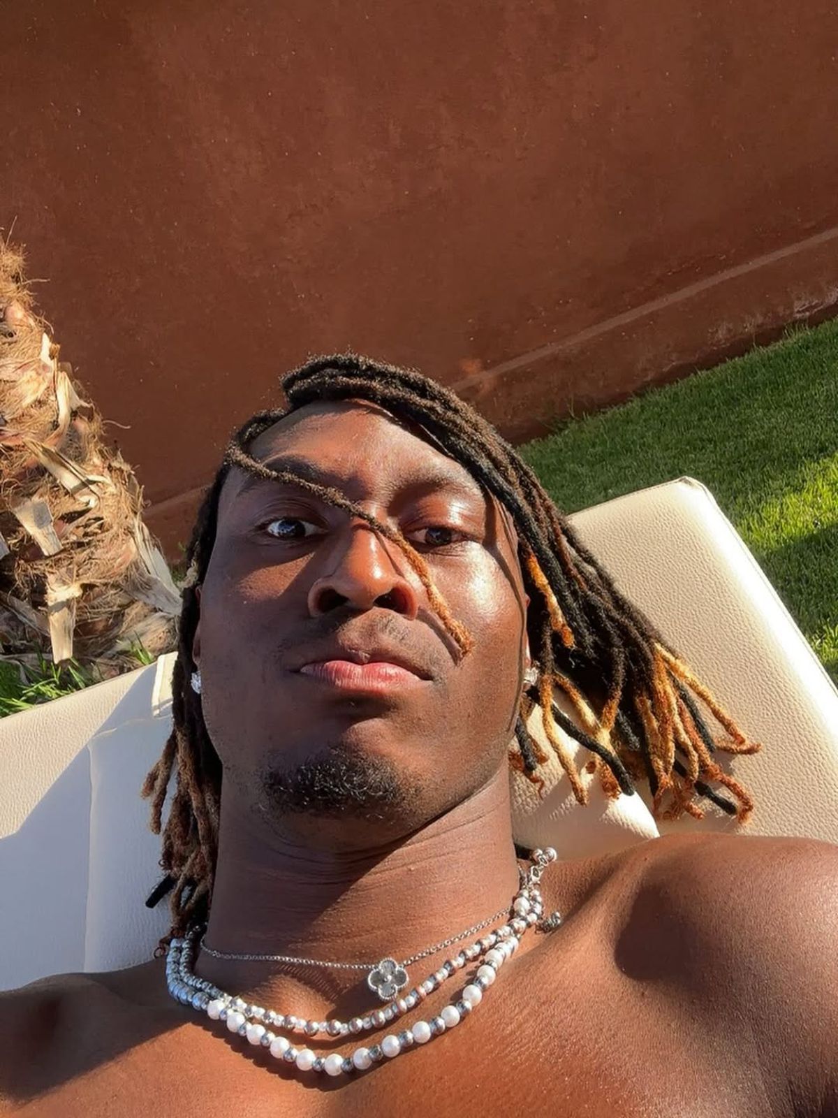 Dinamovistul cu 9 frați mărturisește: „Voiam să ajung ca Ronaldinho. Am avut o copilărie grea” » Primele impresii despre București