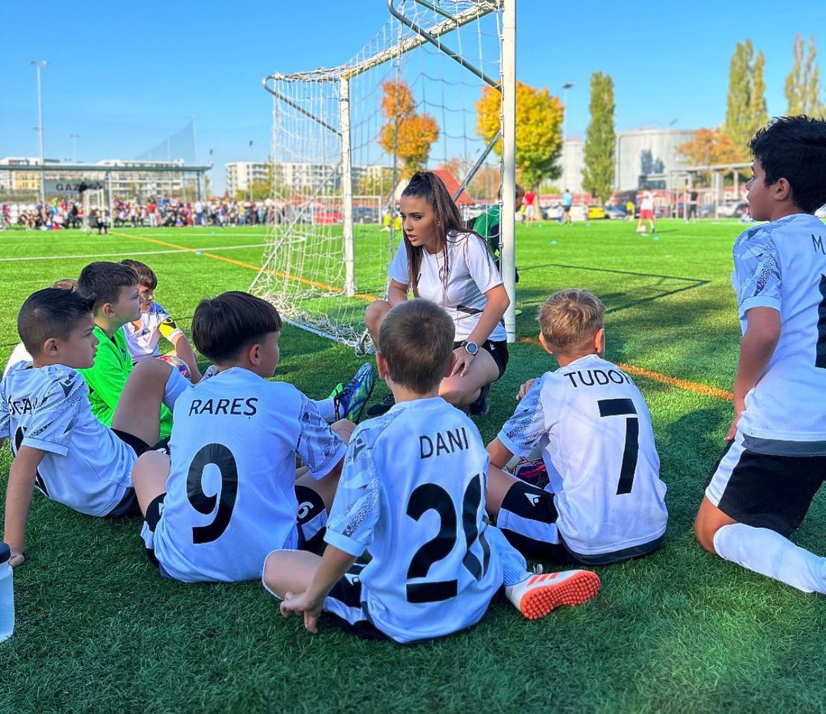 „Mamă, e ceva incredibil aici!” » Ce echipă din Liga 1 i-a furat inima antrenoarei-patroană din România