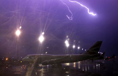 BUNDESLIGA // Avionul Herthei Berlin, lovit de fulger! Jucătorii povestesc cum au trăit momentul