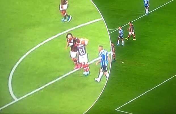 COPA LIBERTADORES // VIDEO Filipe Luis, fostul star de la Atletico Madrid, conflict fizic cu un coleg în semifinala Gremio - Flamengo 1-1