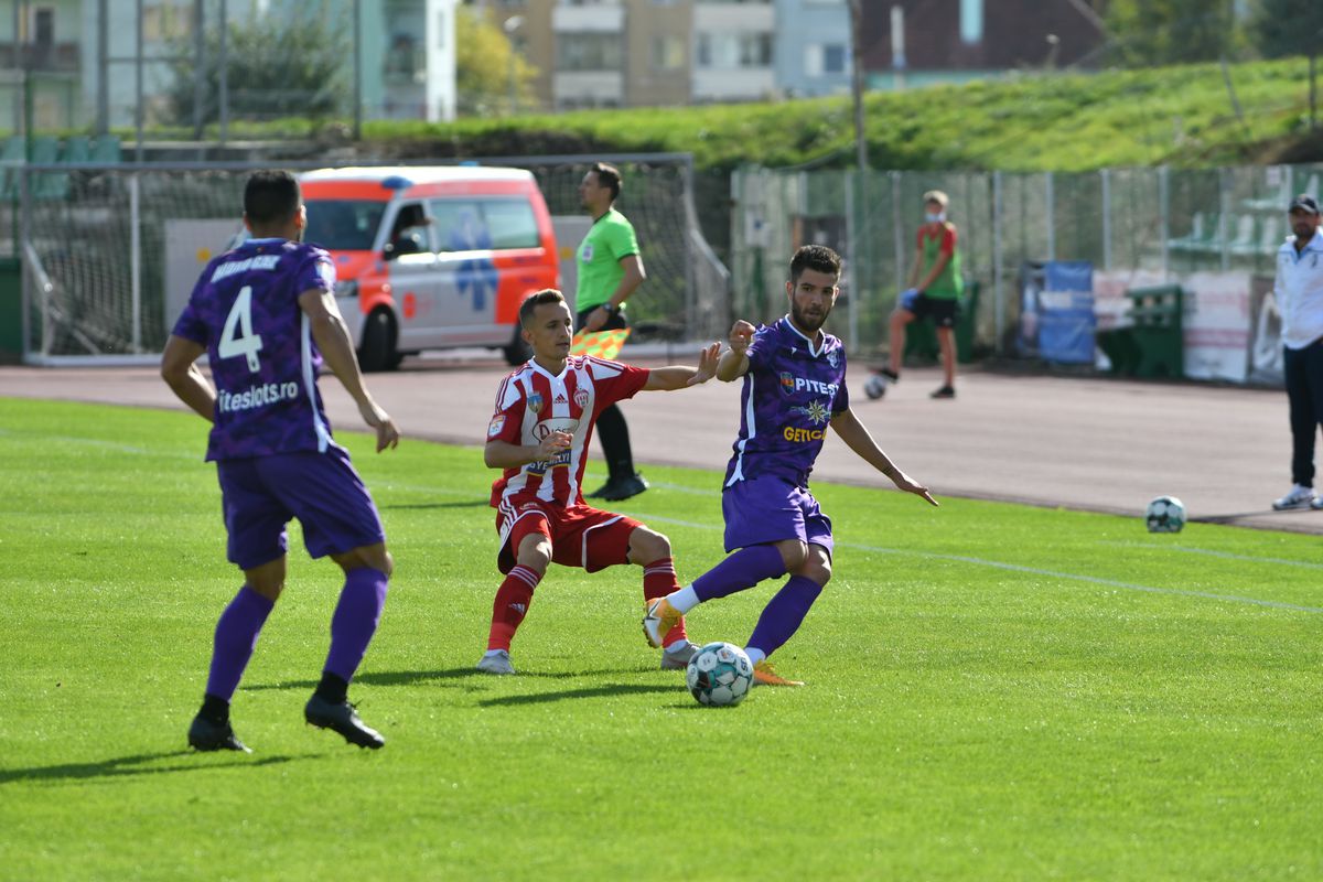 SEPSI - FC ARGEȘ 1-0. Ionuț Badea dă vina pe arbitraj: „Penalty inventat” + răspuns acid pentru Adi Mutu
