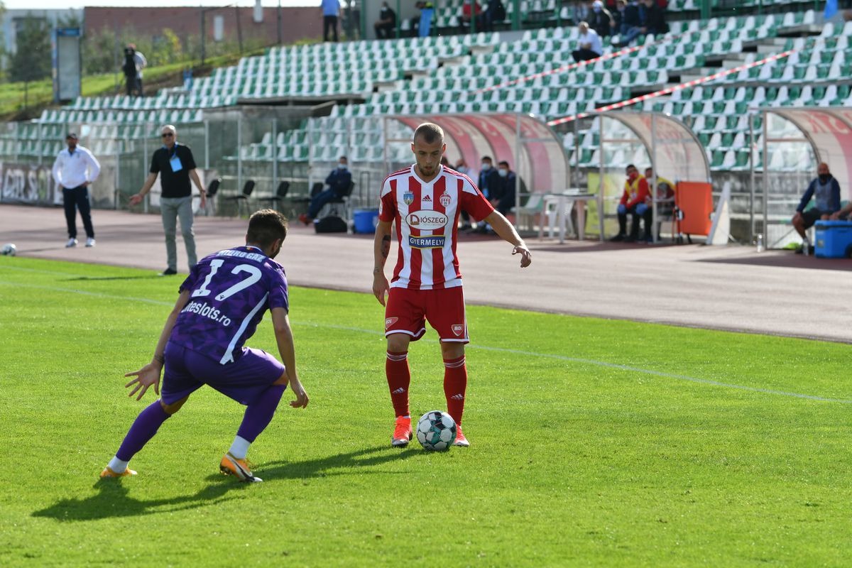 SEPSI - FC ARGEȘ 1-0. Ionuț Badea dă vina pe arbitraj: „Penalty inventat” + răspuns acid pentru Adi Mutu