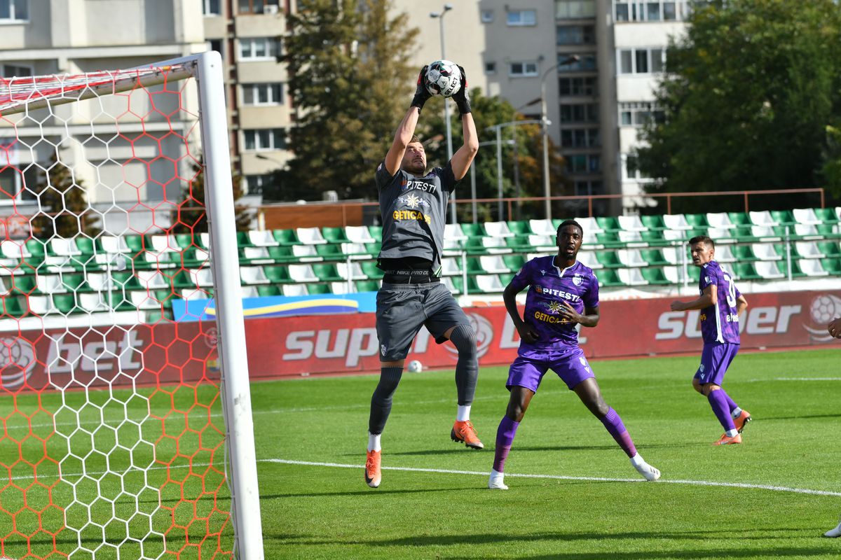 SEPSI - FC ARGEȘ 1-0. Ionuț Badea dă vina pe arbitraj: „Penalty inventat” + răspuns acid pentru Adi Mutu