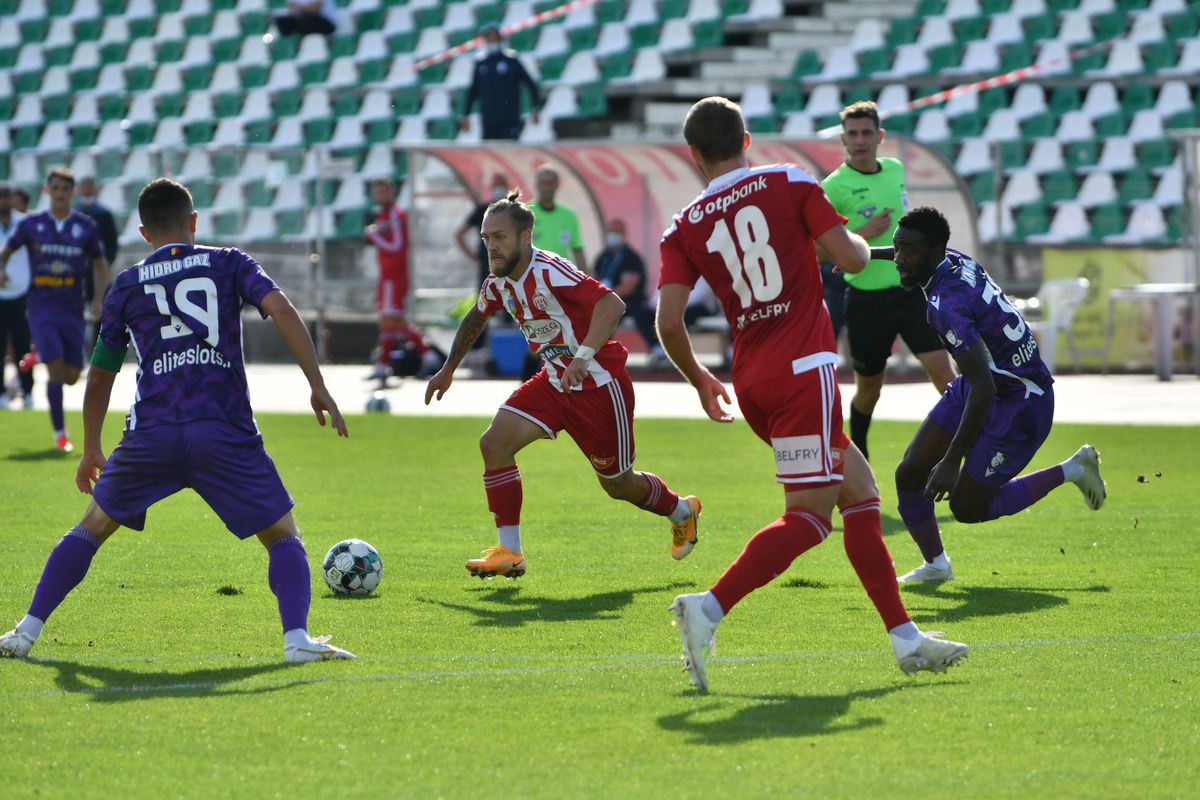 SEPSI - FC ARGEȘ 1-0. Ionuț Badea dă vina pe arbitraj: „Penalty inventat” + răspuns acid pentru Adi Mutu