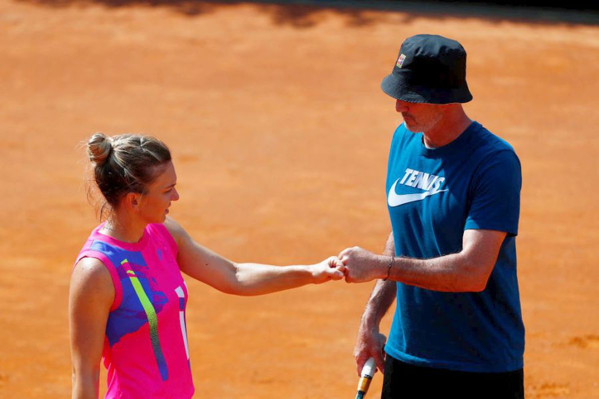 De ce e Simona Halep invincibilă pe zgură? Darren Cahill le-a spus americanilor secretul