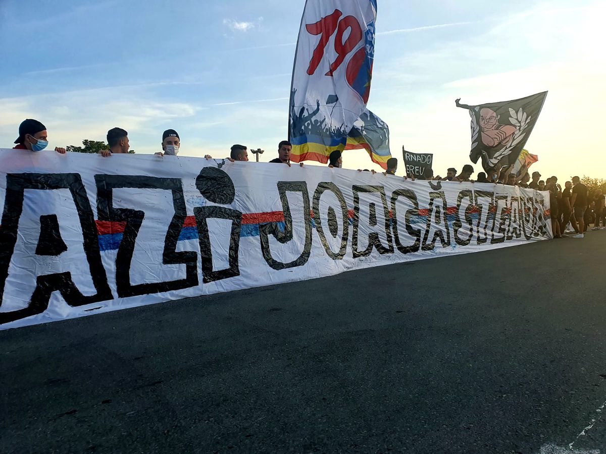 Fanii celor de la FCSB, înaintea meciului cu Dinamo 03.10.2020