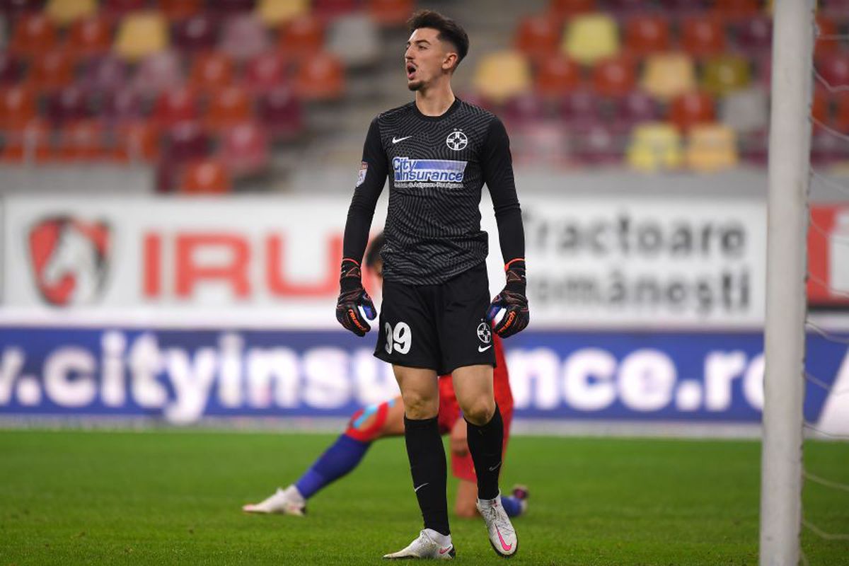 FCSB. Un truc al lui Thomas Neubert a generat amenzi de 7.000 de euro, clubul a plătit 6.000!