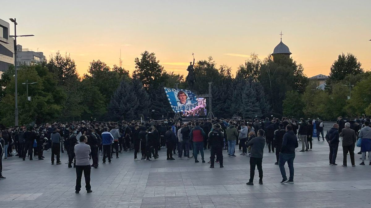 Orgolii pe stradă, orgolii în teren » Trimișii GSP în Bănie au surprins atmosfera din ziua derby-ului FCU - CSU