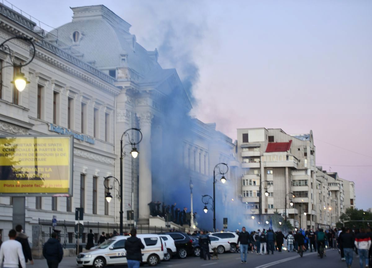 Orgolii pe stradă, orgolii în teren » Trimișii GSP în Bănie au surprins atmosfera din ziua derby-ului FCU - CSU