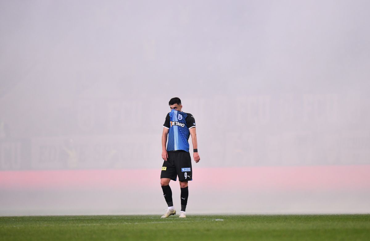 Așa s-a „rupt” derby-ul Craiovei! Roșu direct, după un gest de neînțeles