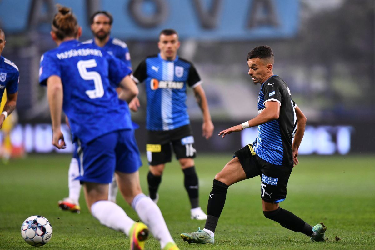 FCU Craiova 1948 - CS Universitatea Craiova 0-2 » Cronica derby-ului din Bănie: Grande Nistor și piticii lui Mutu