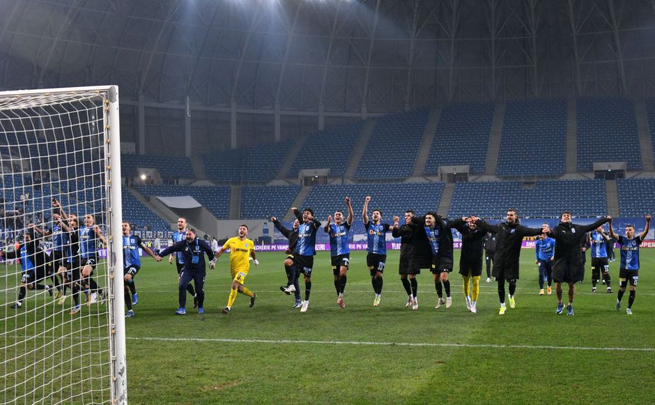 Poza 22 - Unul dintre fanii de la FCU Craiova - CS Universitatea a