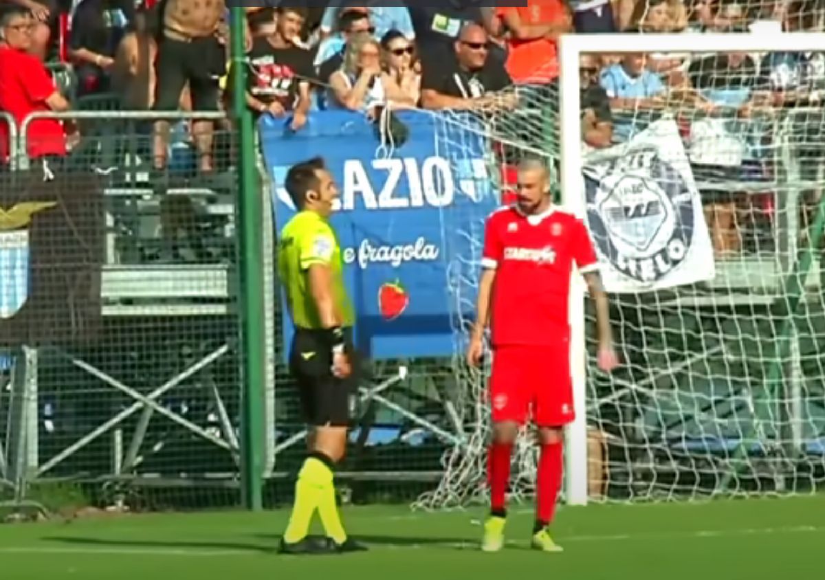 Cine e românul care arbitrează meciuri în Italia: a plecat din țară pentru o carieră în Peninsulă » În vară, l-a „fluierat”  pe Ștefan Radu