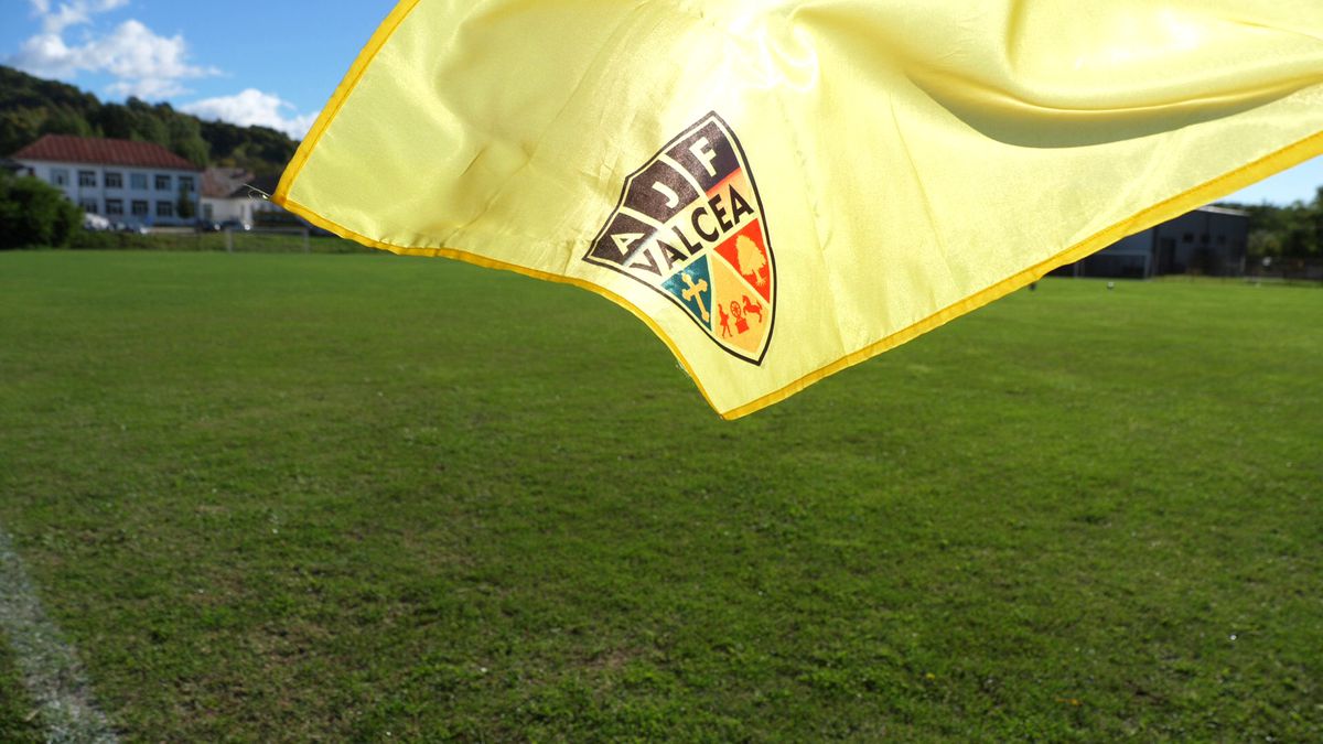 „Vrei să joci? Zi-mi numele părinților!” » Derby cu polițiști suspectați că trișează și primar-„Halagian” în Liga 5 Vâlcea