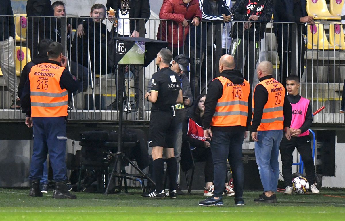 Săpunaru a venit la interviuri: „Să nu mai facem la niciun meci ce am făcut azi!”