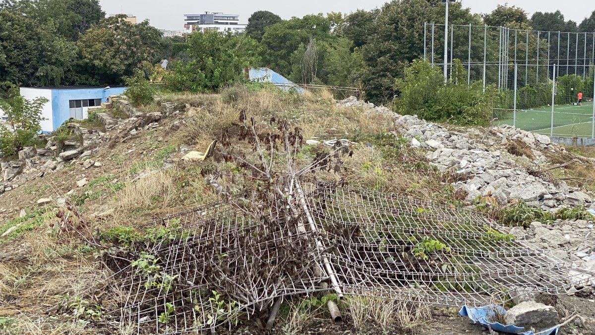 Între timp, în Superliga: au apucat să demoleze stadionul, dar construcția celui nou s-a blocat înainte să înceapă! » Conflictul a ajuns în instanță
