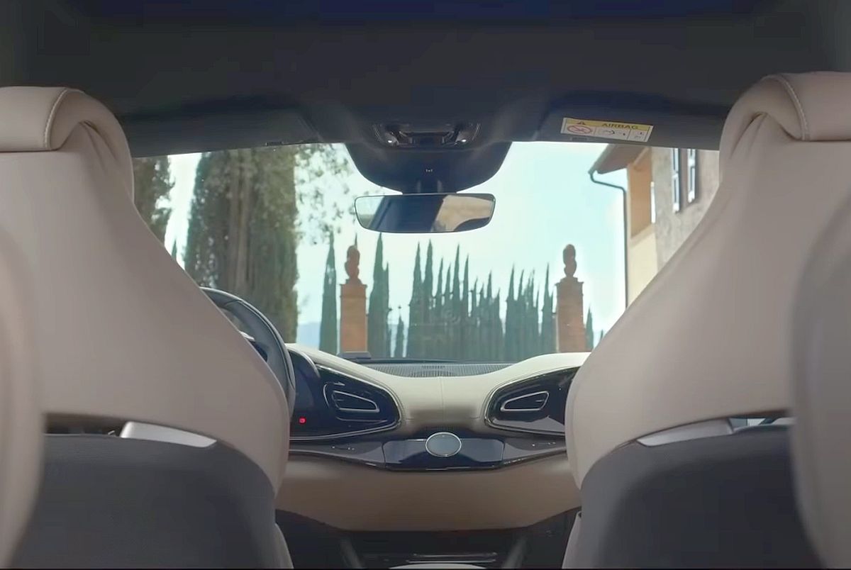 Ce cadou și-a făcut Zlatan Ibrahimovic la a 42-a aniversare! Cât a cheltuit fostul atacant al lui Milan pentru ultima fiță