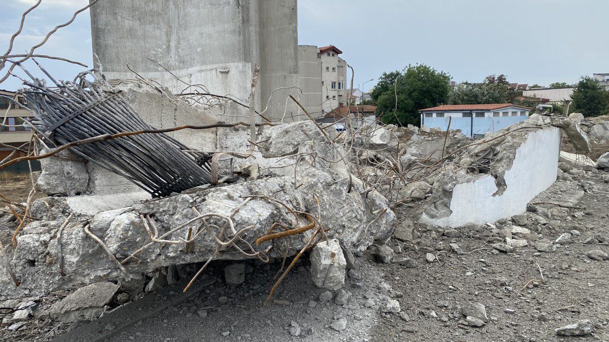 Între timp, în Superliga: au apucat să demoleze stadionul, dar construcția celui nou s-a blocat înainte să înceapă! » Conflictul a ajuns în instanță