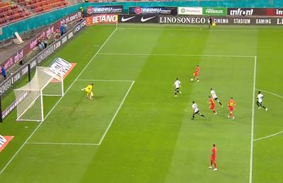 Gigi Becali unlimited » I-a predat o lecție ca la juniori titularului de la FCSB: „Acolo trebuia să dai cu interiorul la colțul lung. Așa e normal”