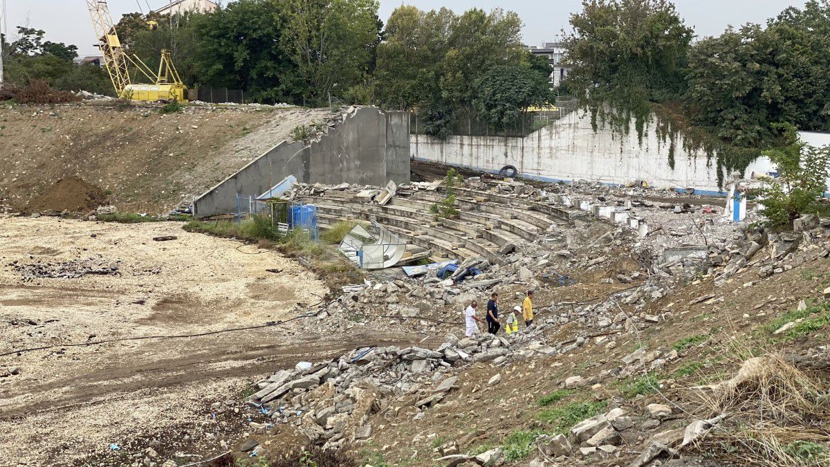 Între timp, în Superliga: au apucat să demoleze stadionul, dar construcția celui nou s-a blocat înainte să înceapă! » Conflictul a ajuns în instanță