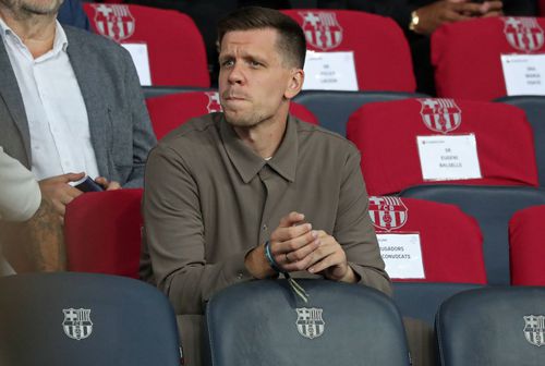 Wojciech Szczesny asistă din tribună la meciul Barcelonei cu Young Boys, din Liga Campionilor / Foto: Imago