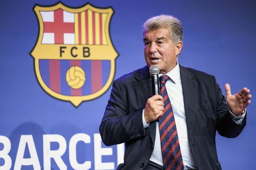 FC Barcelona își deschide academie de fotbal în România, iar Joan Laporta, președintele catalanilor, va fi prezent la deschiderea oficială, care va avea loc pe 8 octombrie.