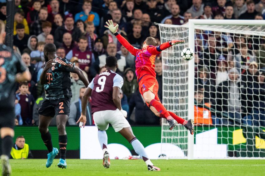 Duran a plasat balonul peste Neuer și va fi 1-0 pentru Aston Villa / Foto: Imago