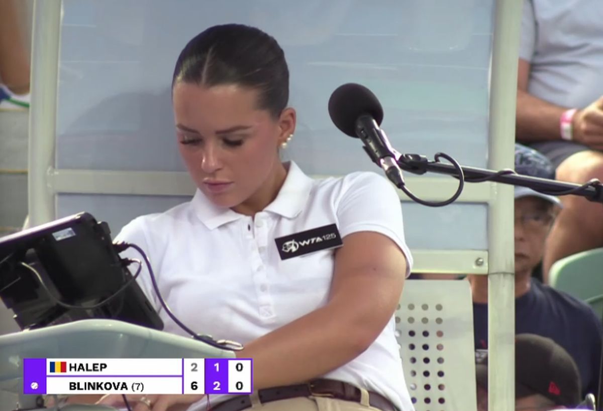 Detaliu curios în timpul meciului Halep - Blinkova: regizorul transmisiunii nu se putea abține!