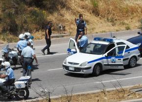 Fostul atacant al Galațiului e translatorul fanilor FCSB arestați în Grecia: „S-au luat la bătaie cu polițiștii! Vreo doi erau mai «obosiți»” + Ce pedepse riscă suporterii