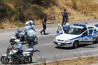 Fostul atacant al Galațiului e translatorul fanilor FCSB arestați în Grecia: „S-au luat la bătaie cu polițiștii! Vreo doi erau mai «obosiți»” + Ce pedepse riscă suporterii