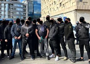 Cei 8 suporteri FCSB arestați în Grecia au fost duși în fața judecătorului: ce a decis acesta