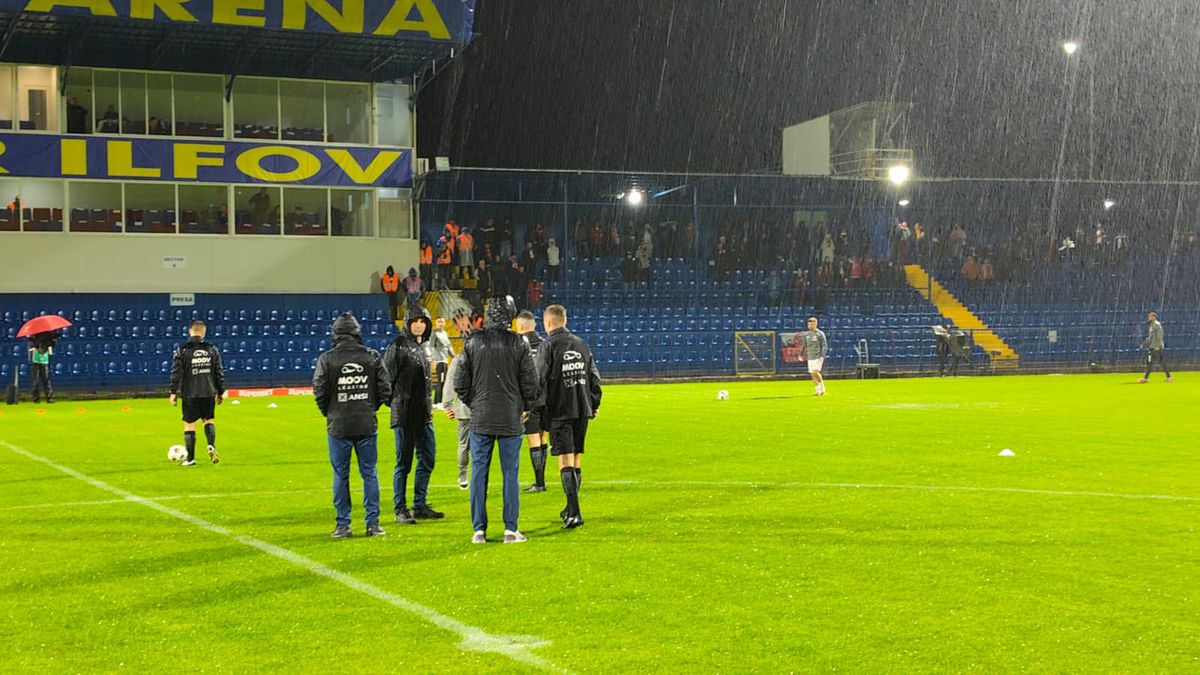 Gazonul este inundat înainte de Slobozia - Dinamo