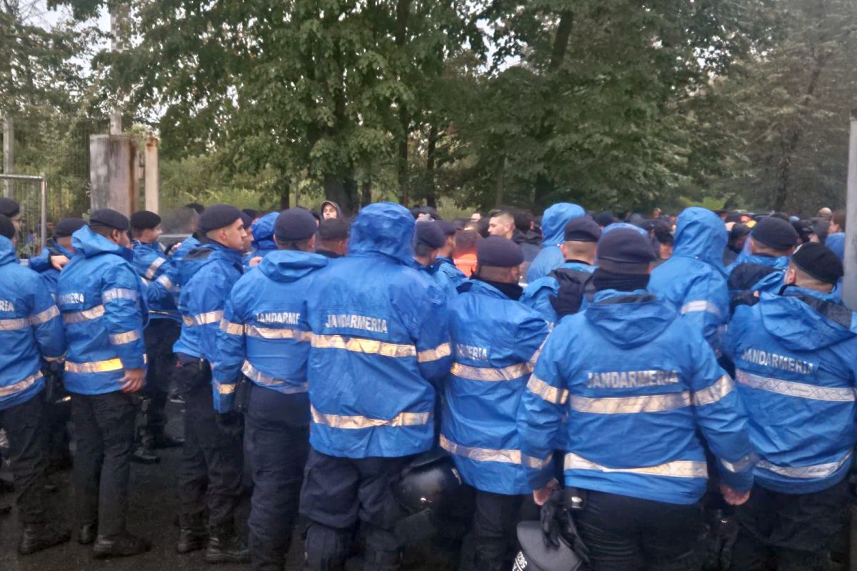 Filmul incidentelor de la Arena Națională » Intervenția Jandarmeriei asupra elvețienilor, pas cu pas: „Încă un centimetru și e bătaie cu noi! Go there, băga-mi-aș p***!”