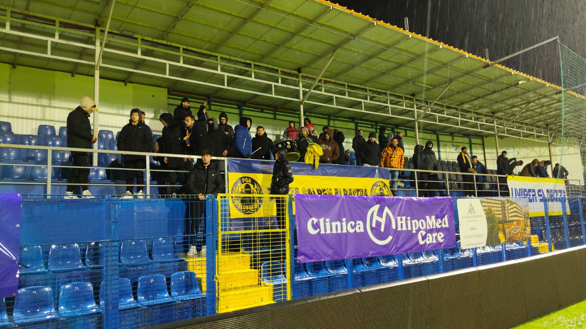 Dinamo - Slobozia, la un pas să fie AMÂNAT! Organizatorii și fanii au ajutat la îndepărtarea apei