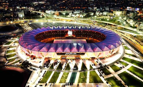 Panorama noctură oferită de Stadionul Internațional din Benghazi