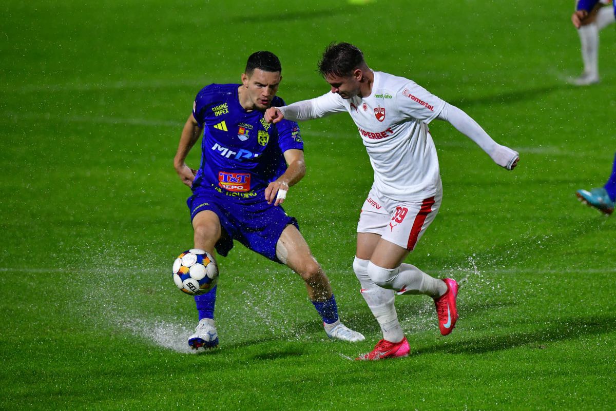 Acuze incredibile din tabăra lui Dinamo: „A vrut să îmi dea «galben» pentru ce s-a întâmplat săptămâna trecută”